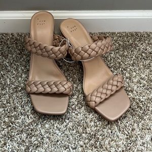 Women’s sandals (size 11w)